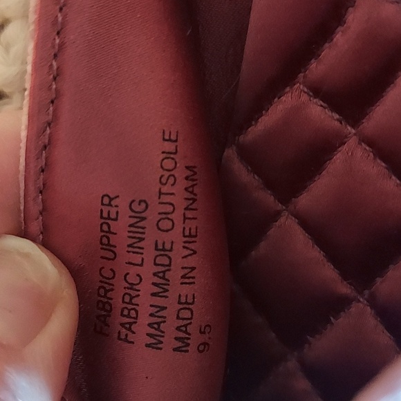 Birdies The Swan Jeweled Raspberry Velvet Mule - Picture 10 of 15